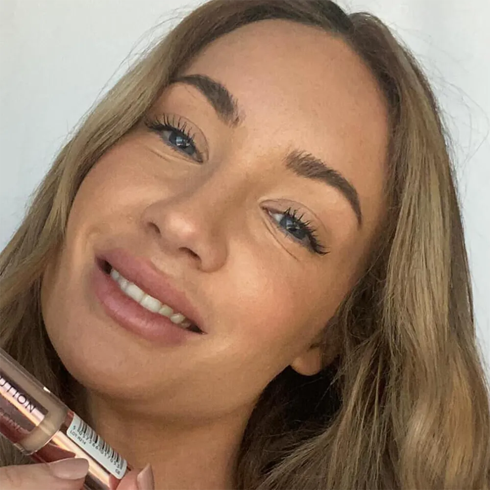 Revolution Conceal & Define 16H Full Coverage Concealer - C8 (4 ml) thumbnail 4
