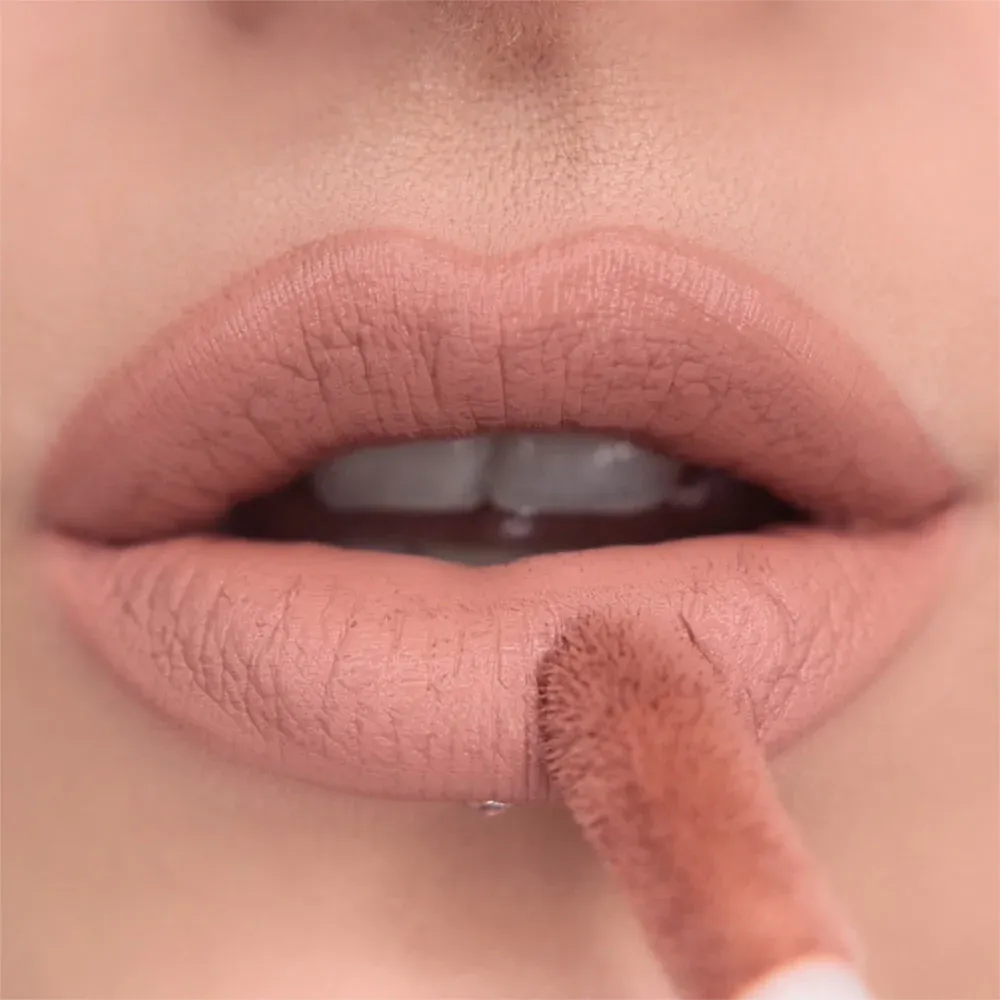 Makeup Revolution Matte Bomb Liquid Lipstick - Nude Charm thumbnail 3