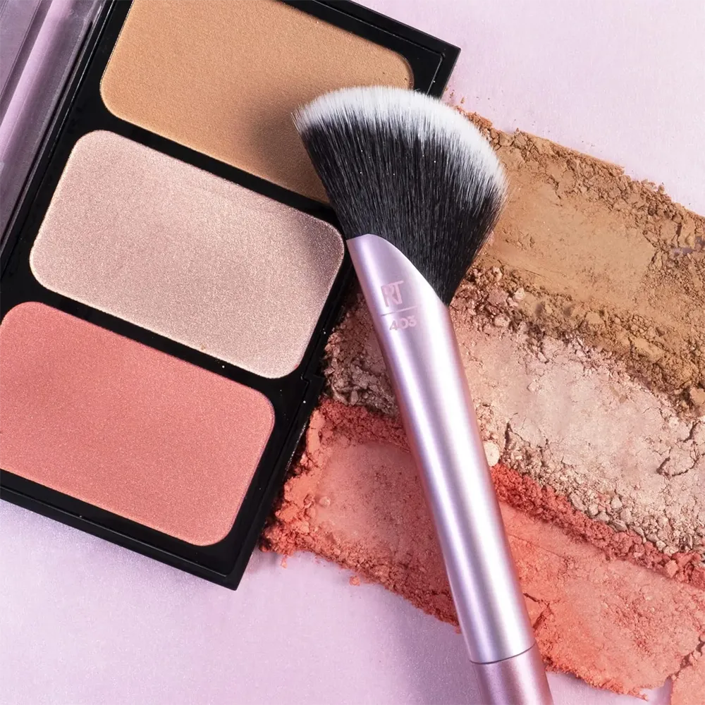 Real Techniques Rebel Edge Makeup Brush Medium thumbnail 3