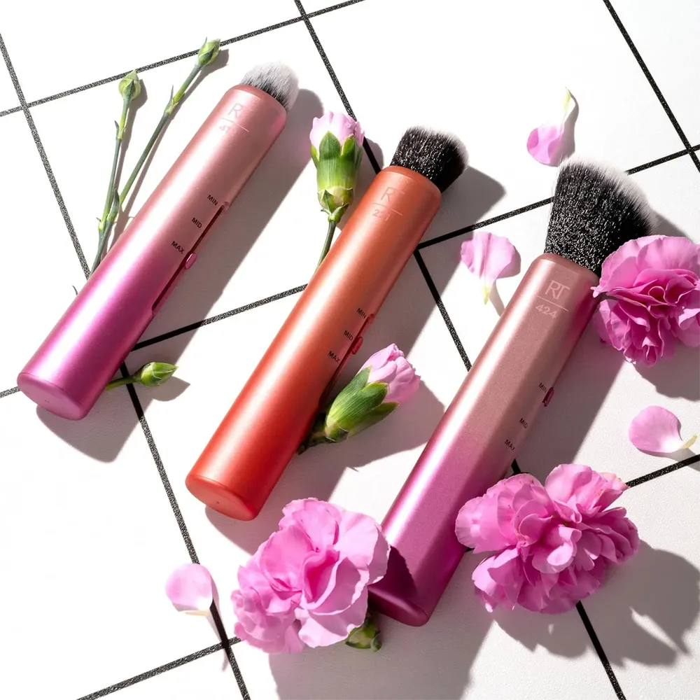 Real Techniques Slide Powder Makeup Brush thumbnail 8
