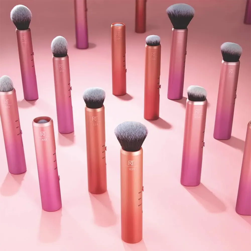 Real Techniques Slide Blush Makeup Brush thumbnail 10