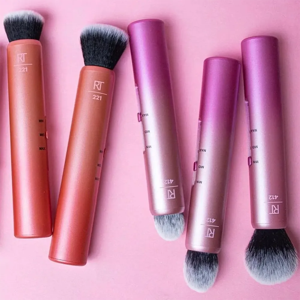 Real Techniques Slide Blush Makeup Brush thumbnail 7