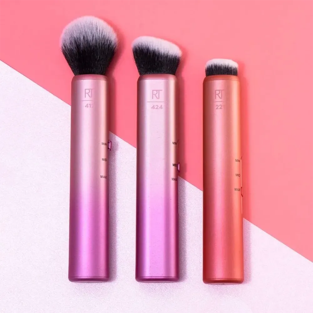Real Techniques Slide Blush Makeup Brush thumbnail 8
