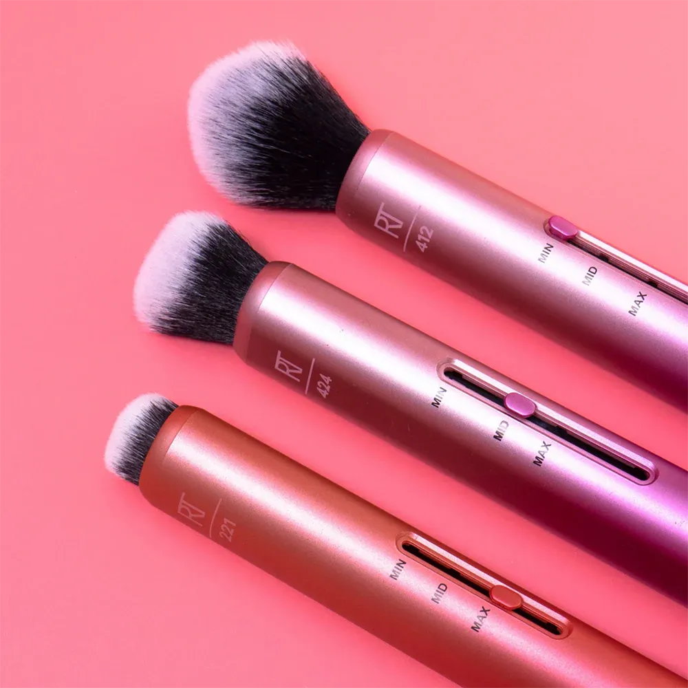 Real Techniques Slide Complexion Makeup Brush thumbnail 5