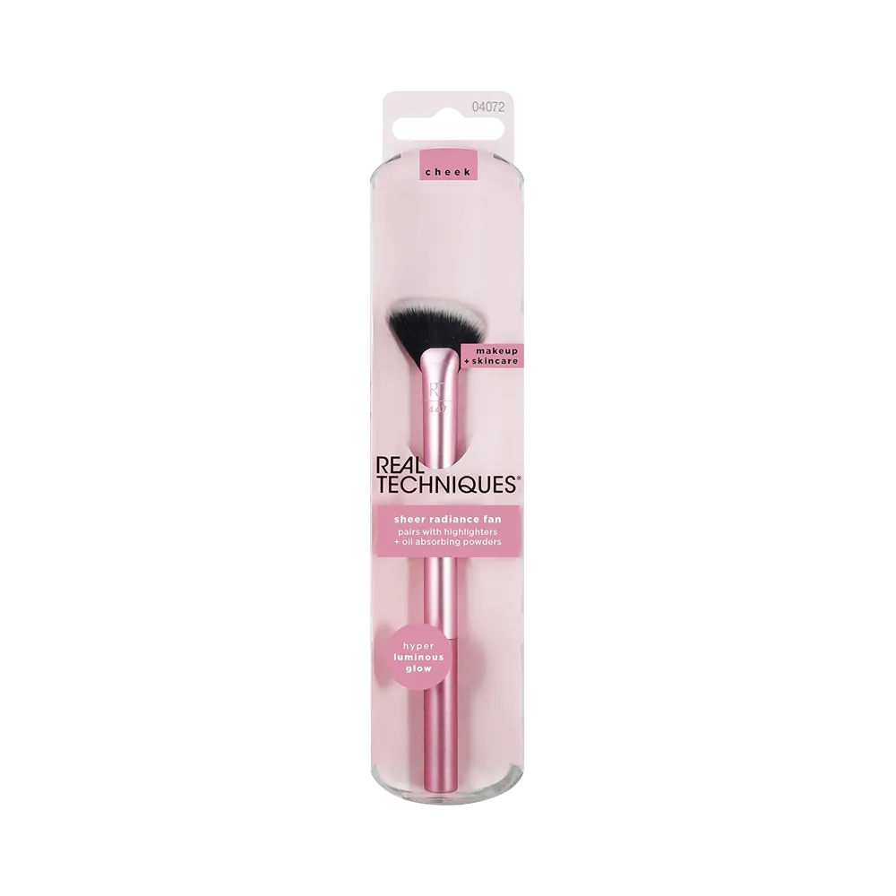 Real Techniques Sheer Radiance Fan Makeup Brush thumbnail 1