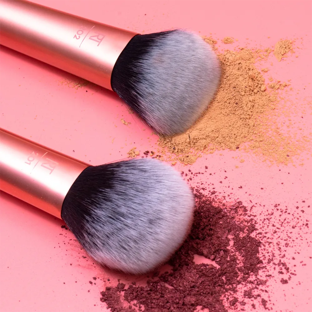 Real Techniques Ultra Plush Powder Makeup Brush thumbnail 5
