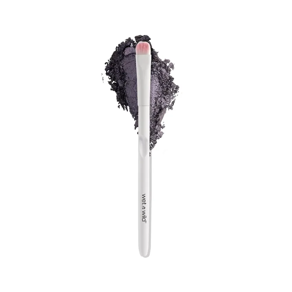 Wet N Wild Small Eyeshadow Brush thumbnail 2