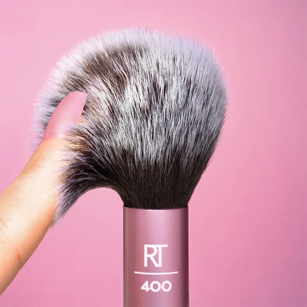 Real Techniques Ultra Plush Blush Makeup Brush thumbnail 3