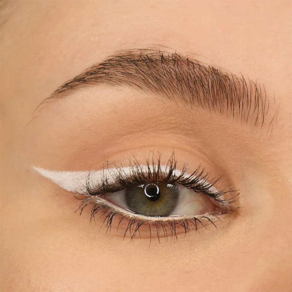 Makeup Revolution Streamline Waterline Eyeliner Pencil
  - White thumbnail 4