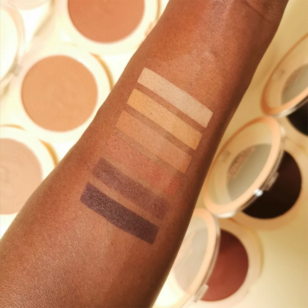 Makeup Revolution Mega Bronzer - 02 Warm thumbnail 4