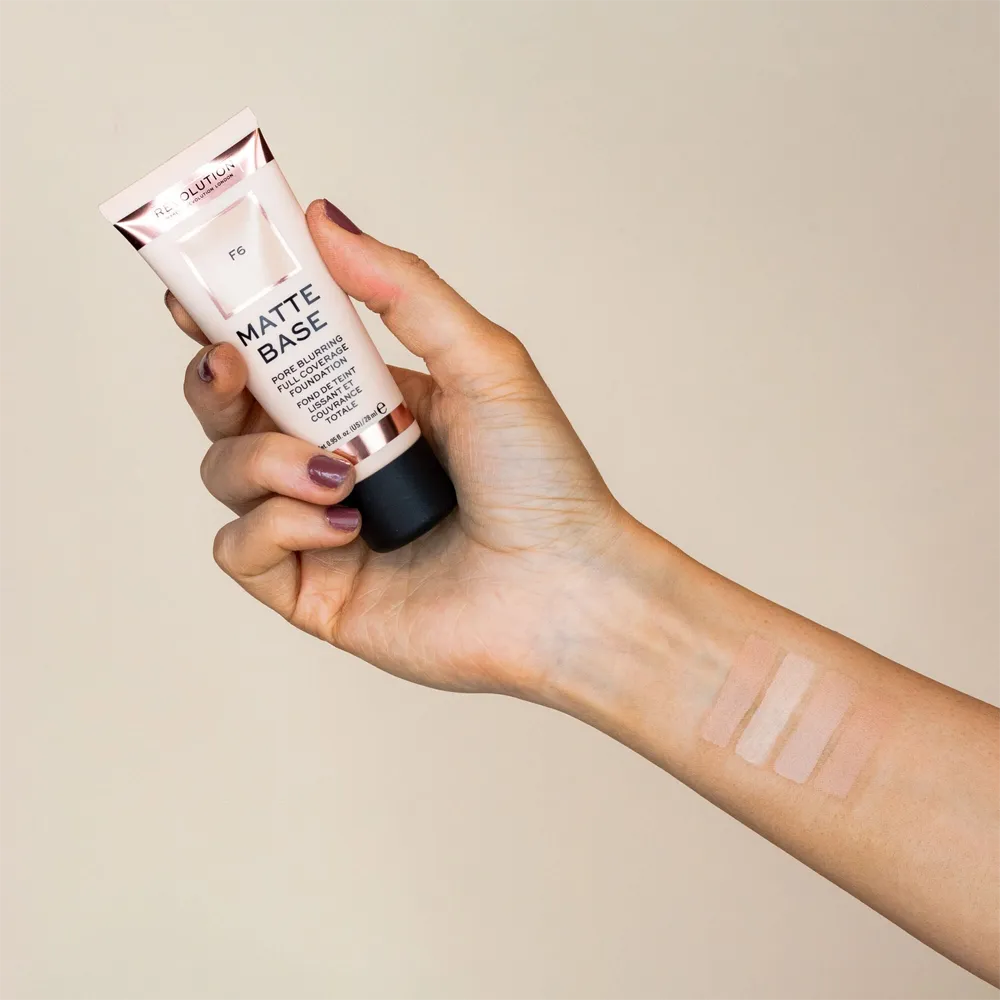 Makeup Revolution Matte Base Foundation
 - F6 thumbnail 4