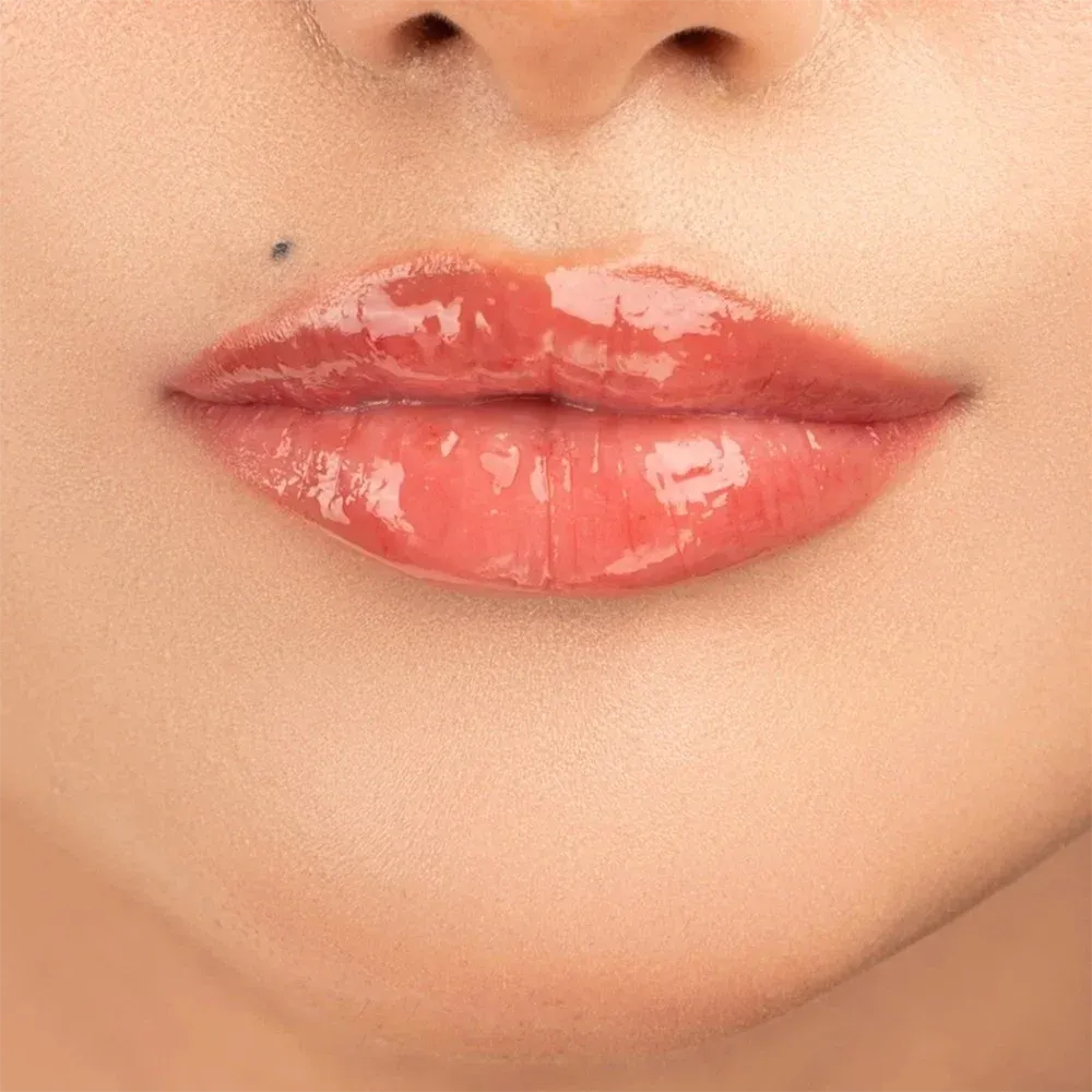 Hearts Lip Gloss - 002 Cherry Plump thumbnail 2