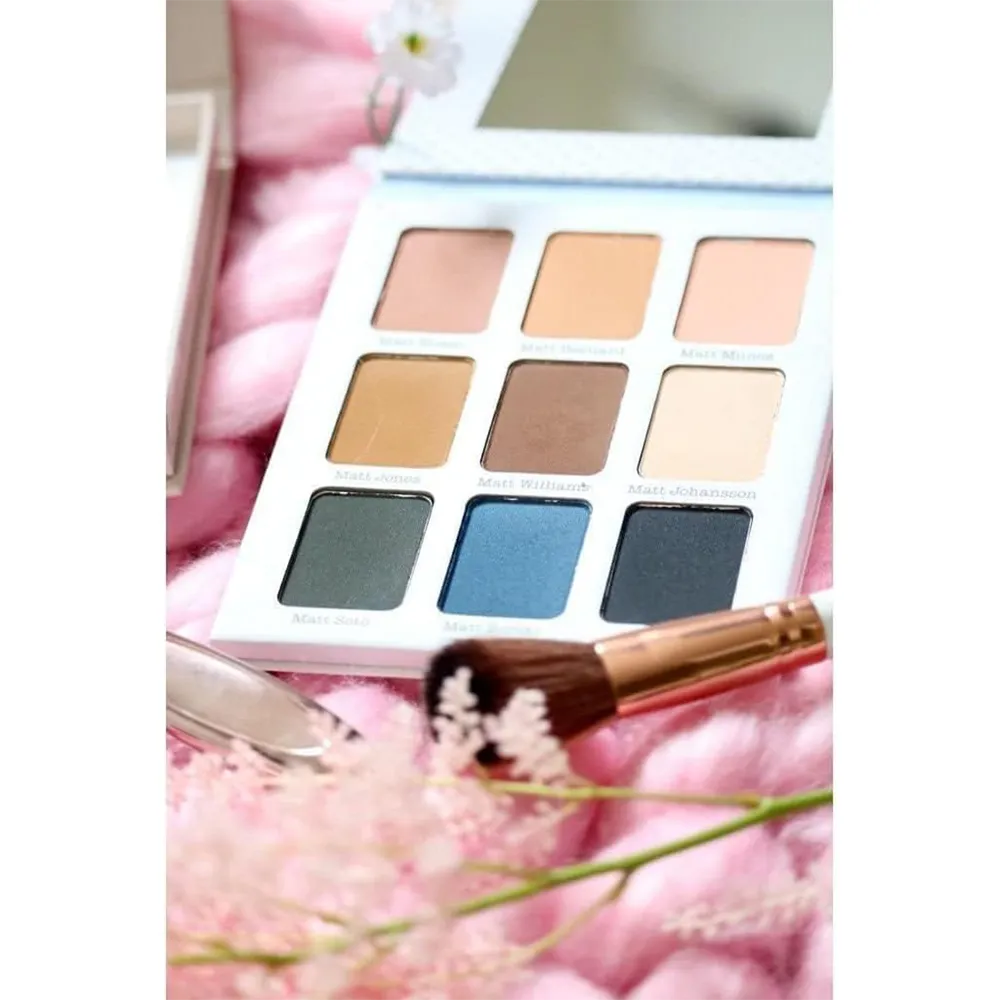 The Balm Meet Matt(e) Adore Eyeshadow Palette - 21.6 g thumbnail 4