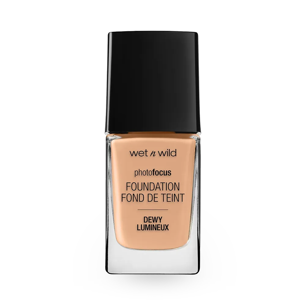 Wet N Wild Photo Focus Dewy Foundation - Classic Beige (28 ml) thumbnail 1
