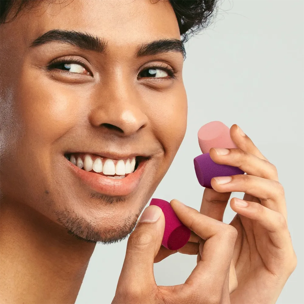 Real Techniques Miracle Mini Complexion Sponge thumbnail 4