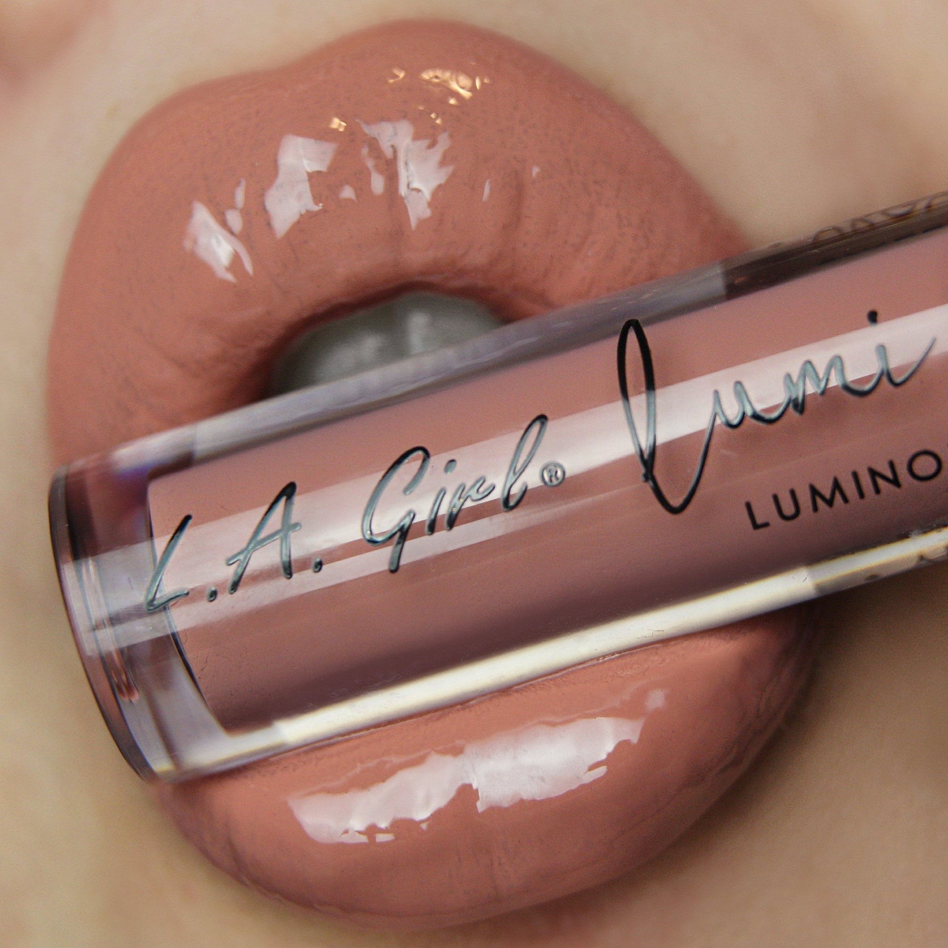 L.A.Girl Lumilicious Lipgloss - GLG941 Peach thumbnail 3
