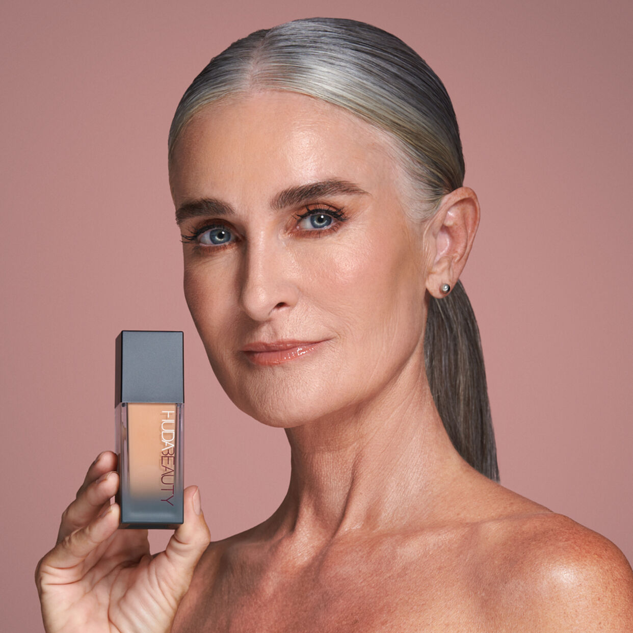 Huda Beauty #FauxFilter Luminous Matte Foundation - Cheesecake 250G thumbnail 2