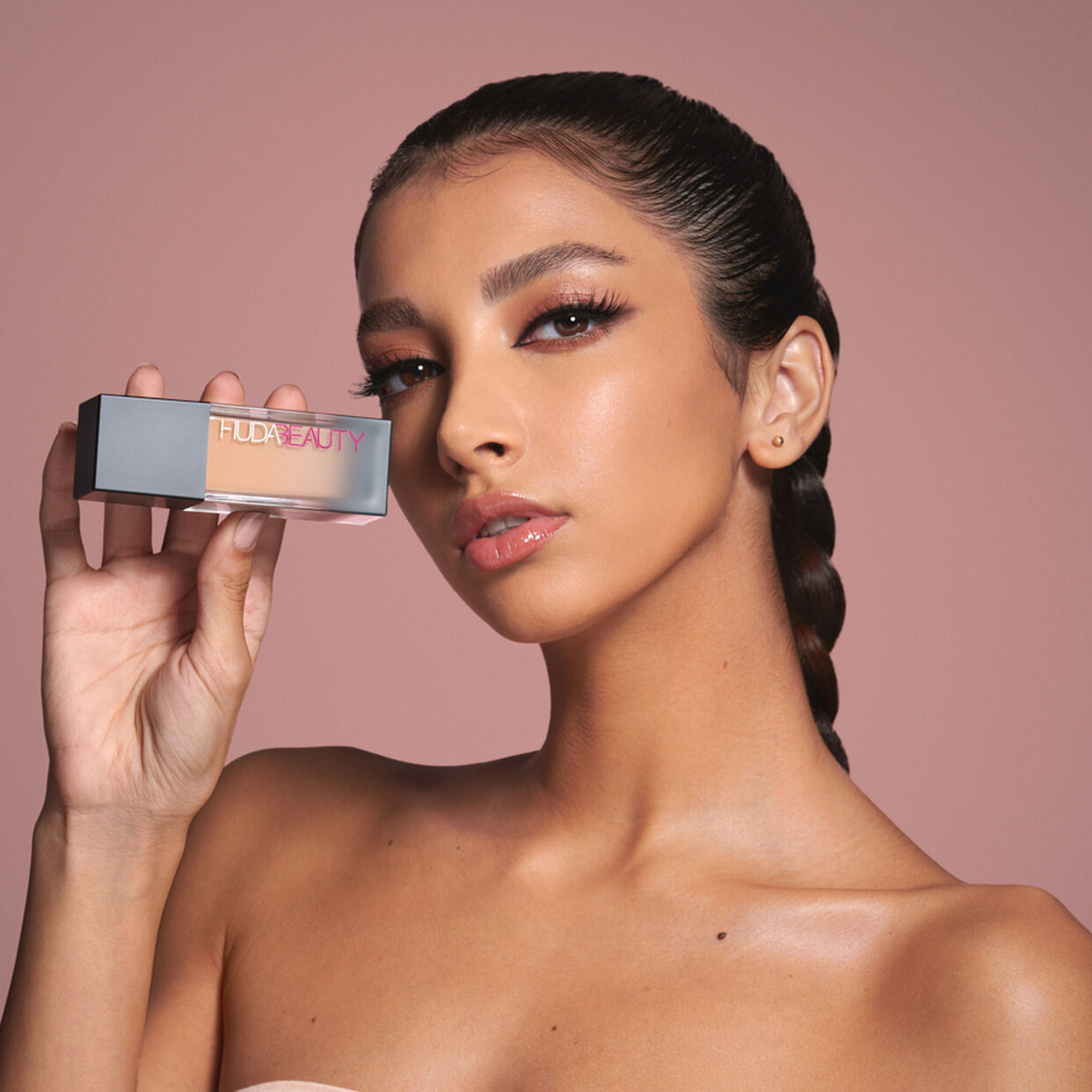 Huda Beauty #FauxFilter Luminous Matte Foundation - Butter Pecan 330N thumbnail 3