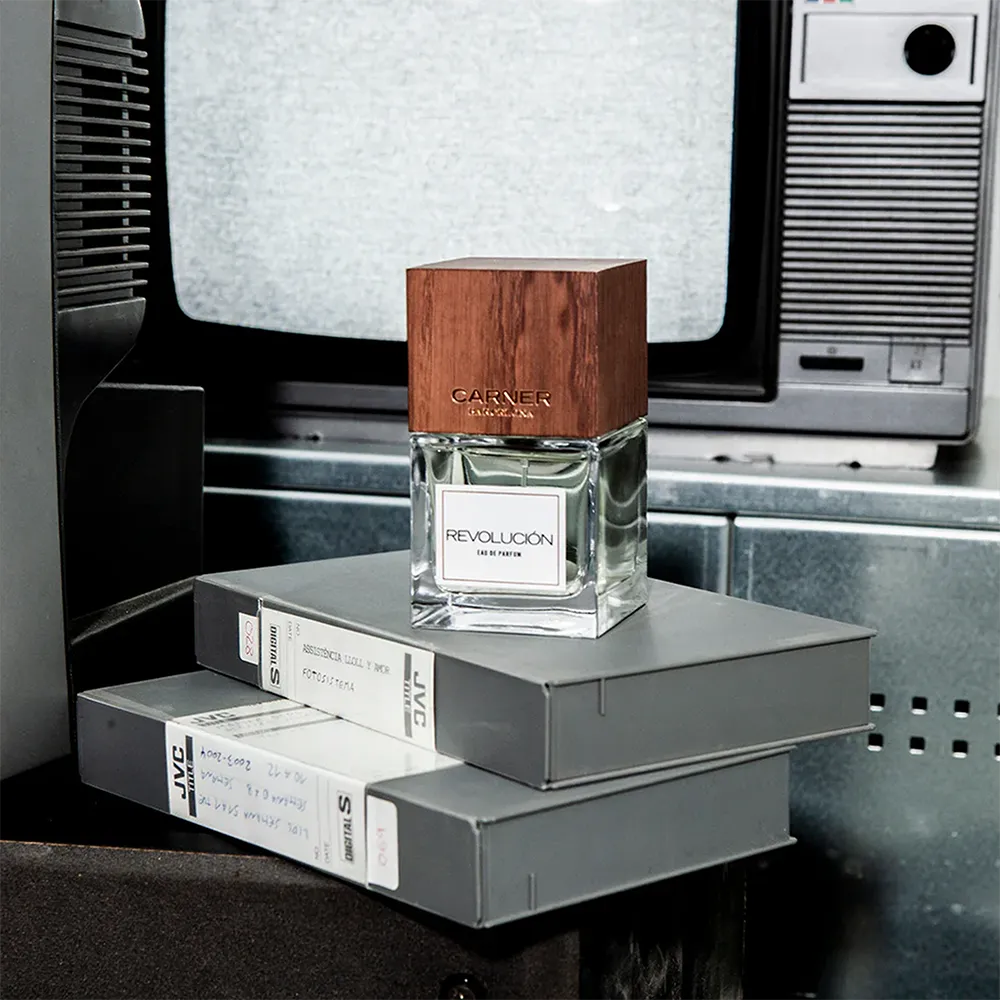 Carner Barcelona Revolucion Eau De Parfum 100ml thumbnail 4