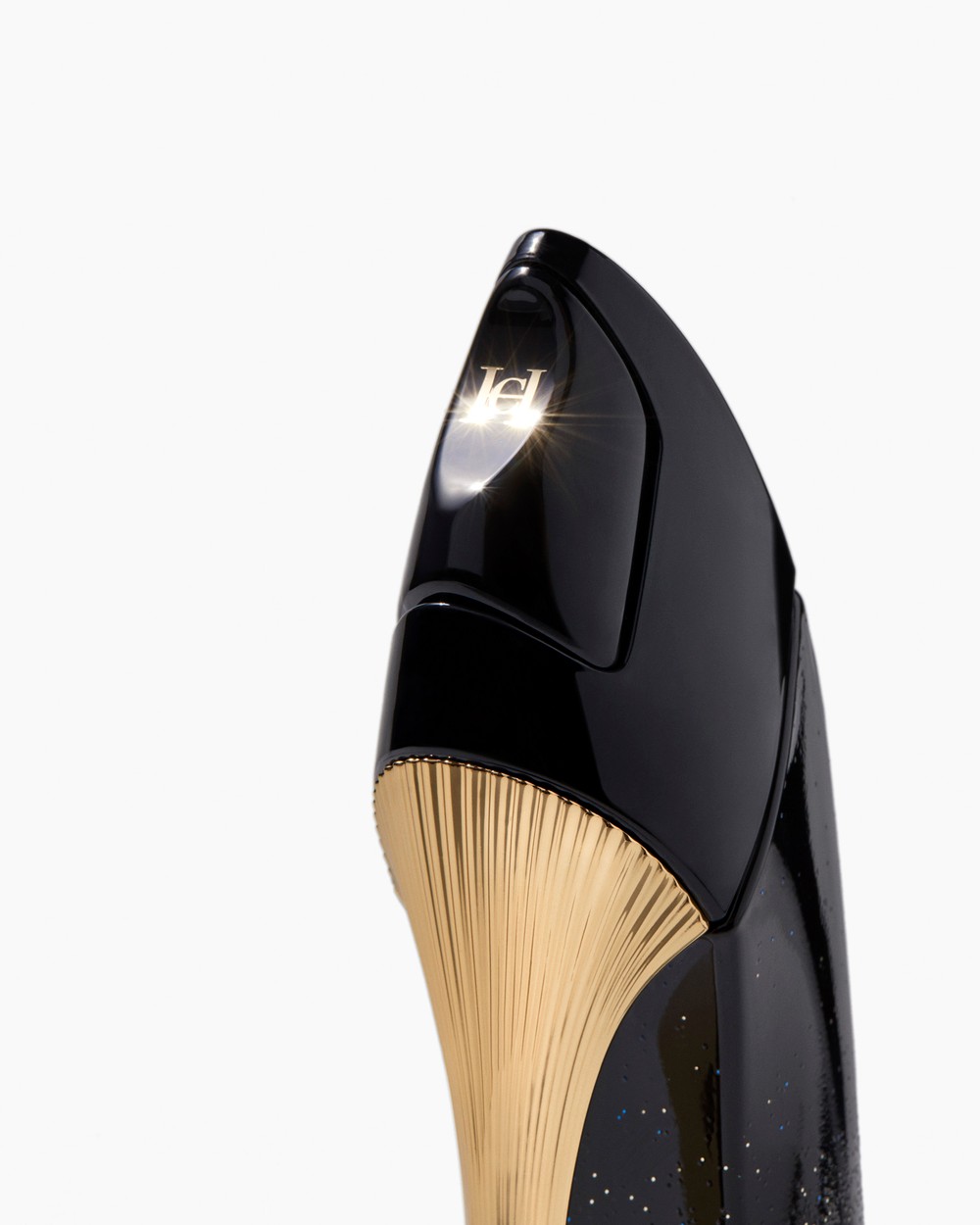 Carolina Herrera Good Girl Supreme Eau De Parfum thumbnail 2