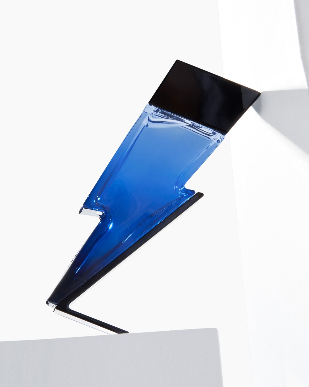 Carolina Herrera Bad Boy Cobalt Electrique Eau De Parfum - 100 ml thumbnail 4