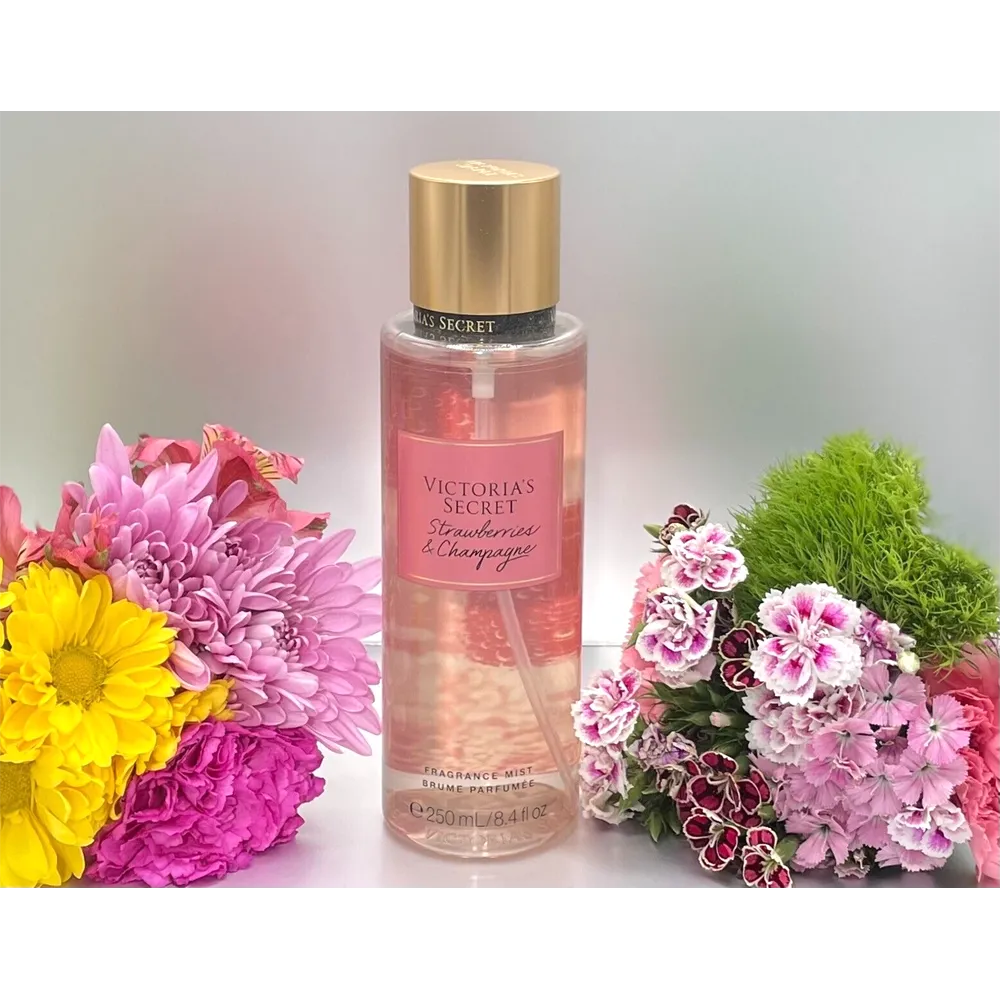 Victoria's Secret Strawberries & Champagne Fragrance Mist - 250Ml thumbnail 3