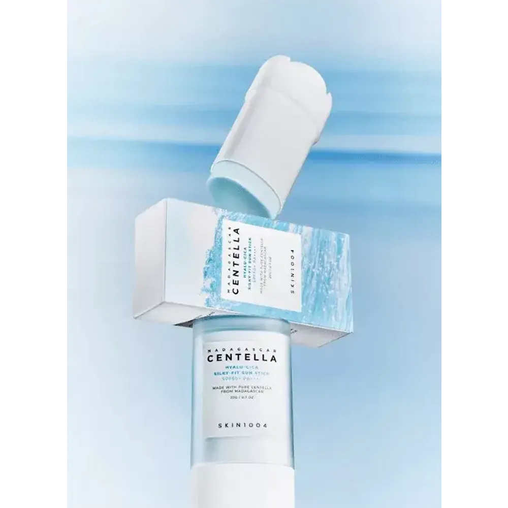 SKIN1004 Madagascar Centella Hyalu-Cica Silky-Fit Sun Stick SPF 50+ - 20 g thumbnail 2