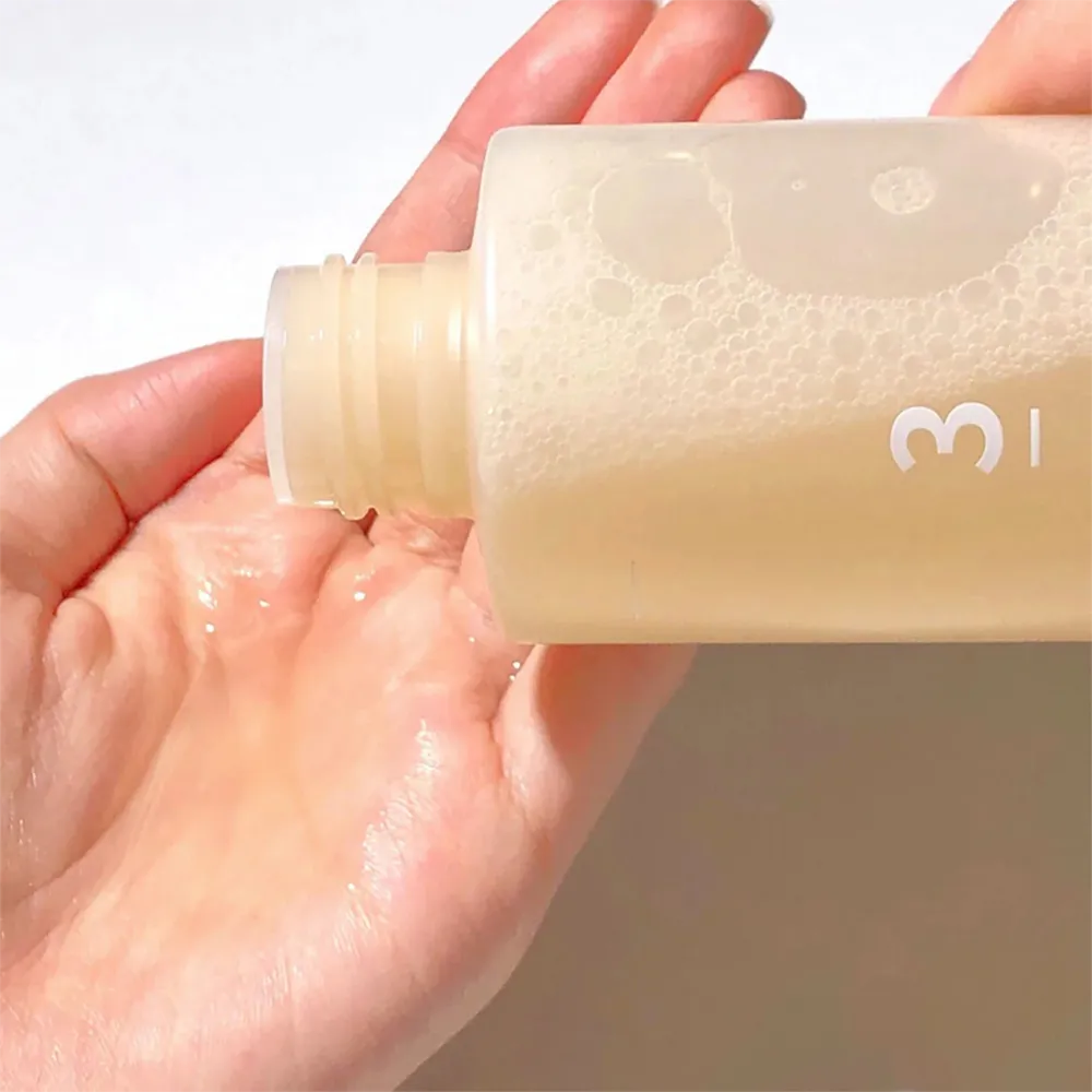 Numbuzin No.3 Super Glowing Essence Toner - 200 ml thumbnail 4