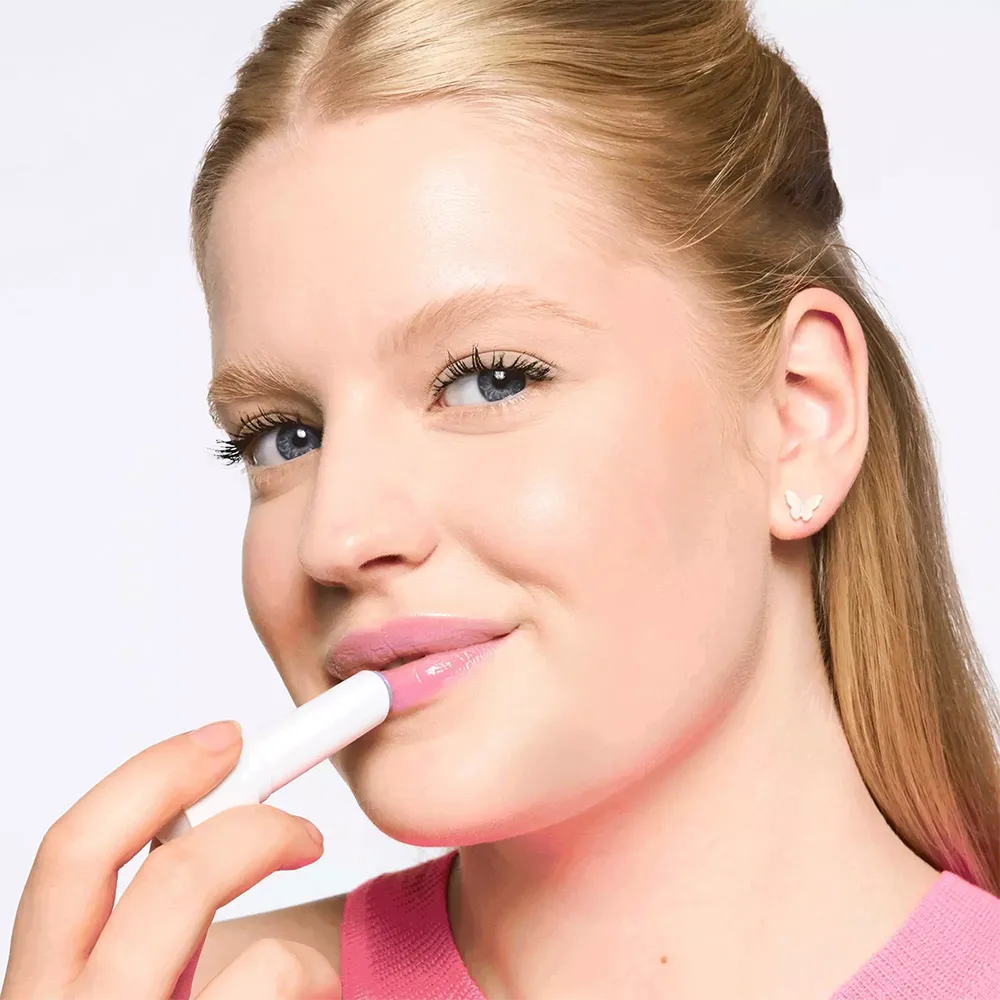 Essence Juicy Bomb Glossy Butter Balm - 02 - So Berry Cute thumbnail 3