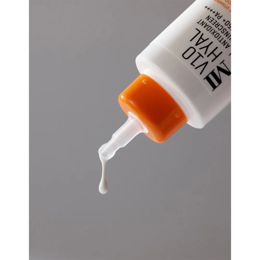 Some By MI V10 Hyal Antioxidant Sunscreen SPF 50+ - 40 g thumbnail 3